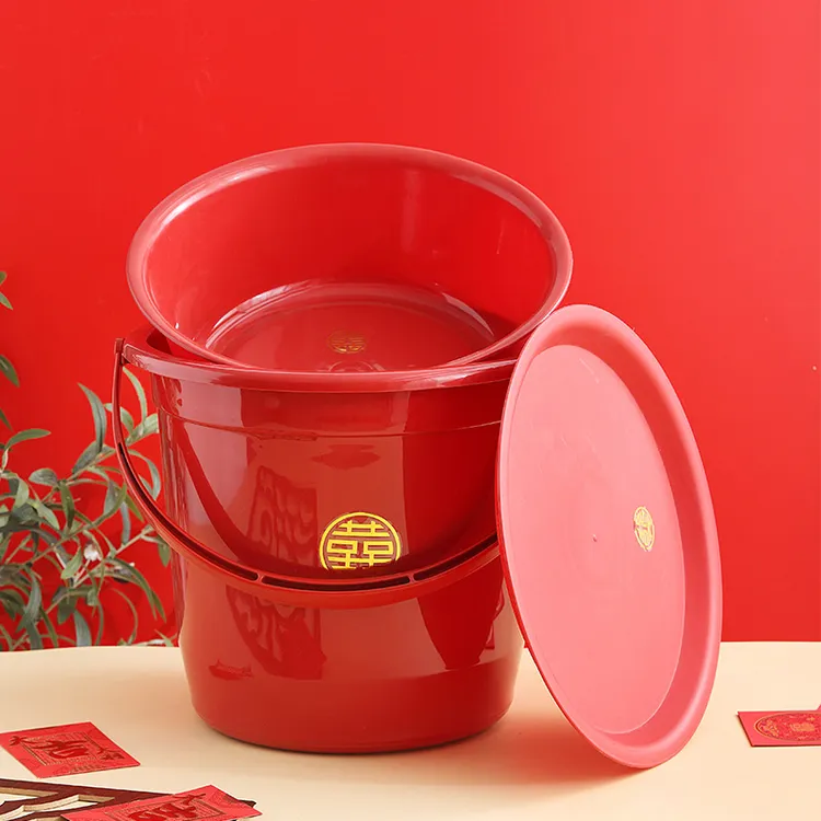 加厚婚庆红桶塑料水桶洗衣乔迁家用储水桶圆形带盖水涛森