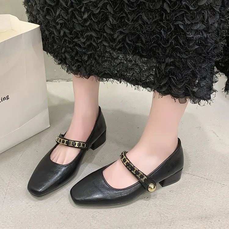 复古低跟软底玛丽珍鞋女2025新款春季配裙子小方头温柔风晚晚单鞋