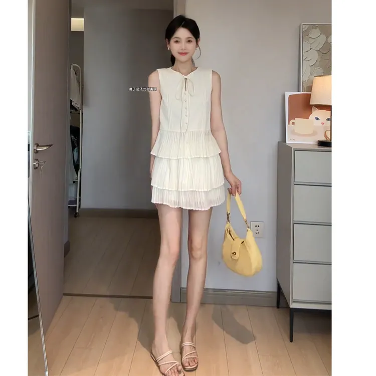 向晚意 STUDIO 女装韩版显瘦甜美无袖背心上衣压褶蛋糕短裙两件套