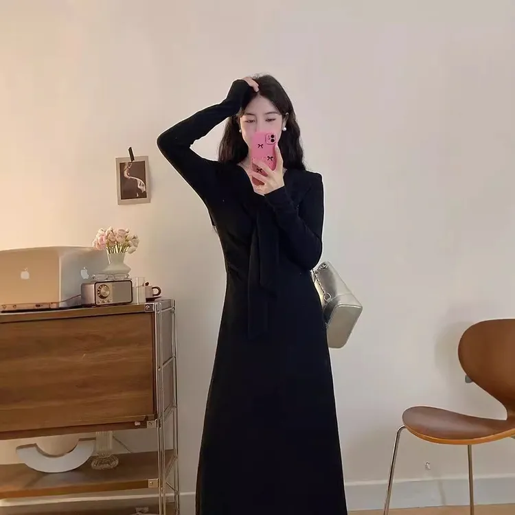 新款早秋连衣裙子小个子女装长裙气质高级感女装长袖初秋针织包臀