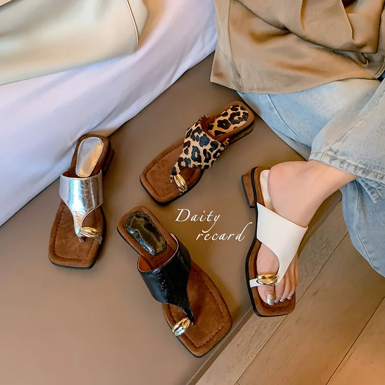 真皮马毛网红人字拖2025新款凉拖鞋女中跟百搭鞋子套趾夏季凉鞋女