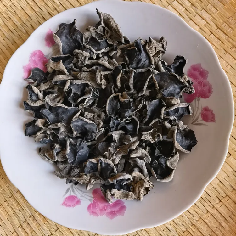 东北小兴安岭黑木耳干货无根肉厚秋木耳正面背面明显优质秋木耳