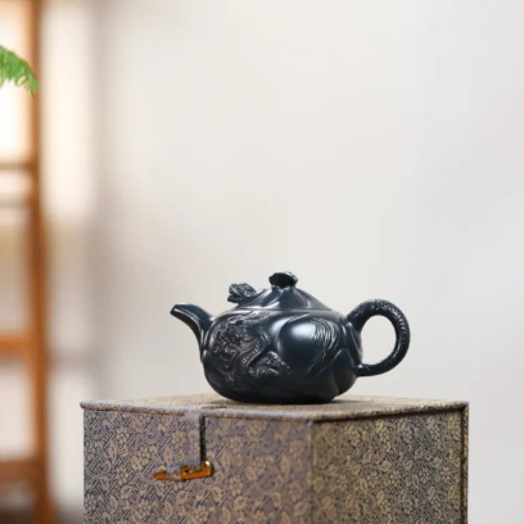 《鱼化龙》 本山甲泥蓝青 200cc 作者 ：顾依萍   顾脉传人