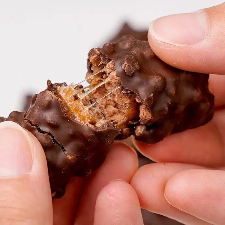 印尼进口丽芝士纳宝帝70g多滋脆巧克力棒威化夹心盒装零食小吃