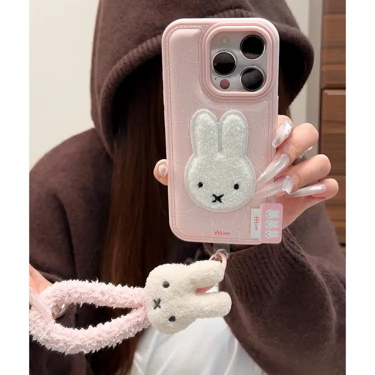 雅天立少女线条毛绒小兔挂绳适用苹果17/16/15promax手机壳13套14