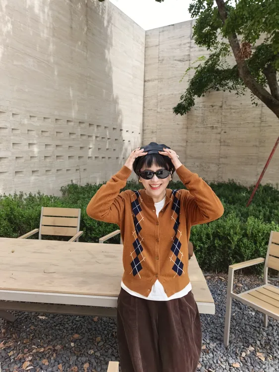 老钱风焦糖深灰色圆领菱形提花百搭羊毛开衫2025秋