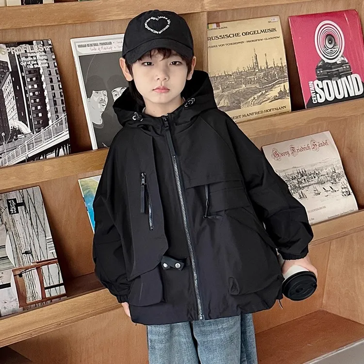 儿童装男童外套春秋装2025新款大童衣服春秋装冲锋衣休闲宽松秋冬