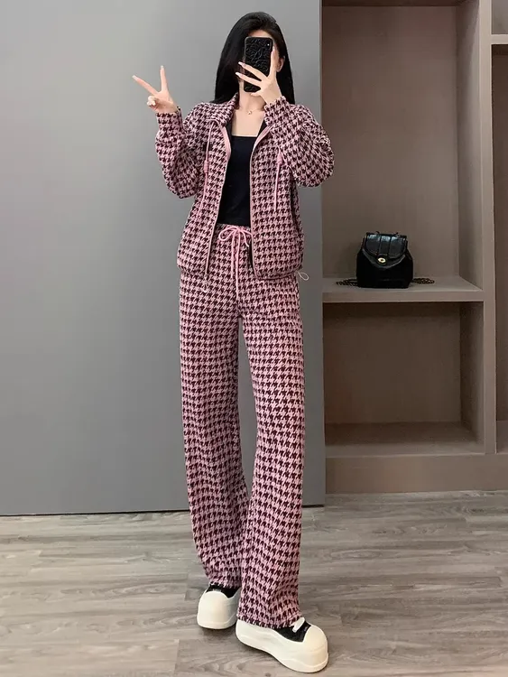 2025秋季新品韩版粉色千鸟格立领抽绳上衣直筒长裤休闲运动套装女