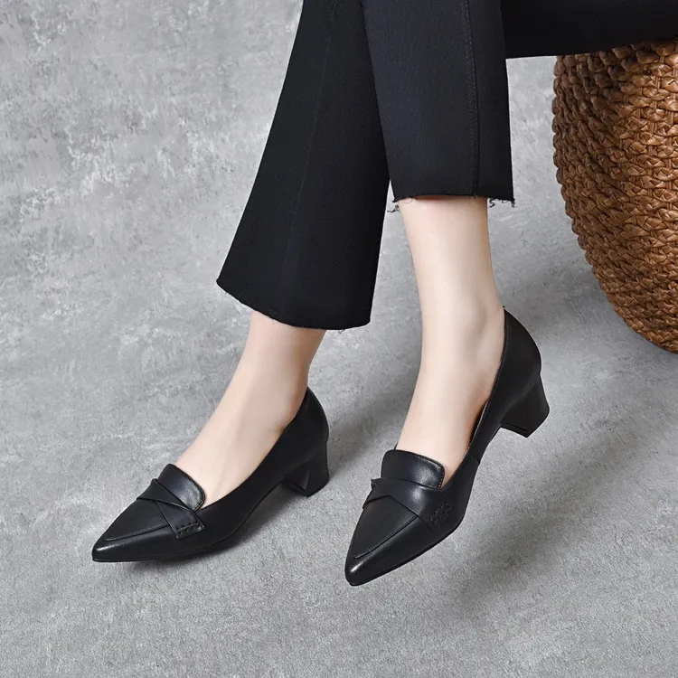 尖头单鞋女2025春黑色法式中跟浅口皮鞋职业正装工作鞋高跟鞋女鞋