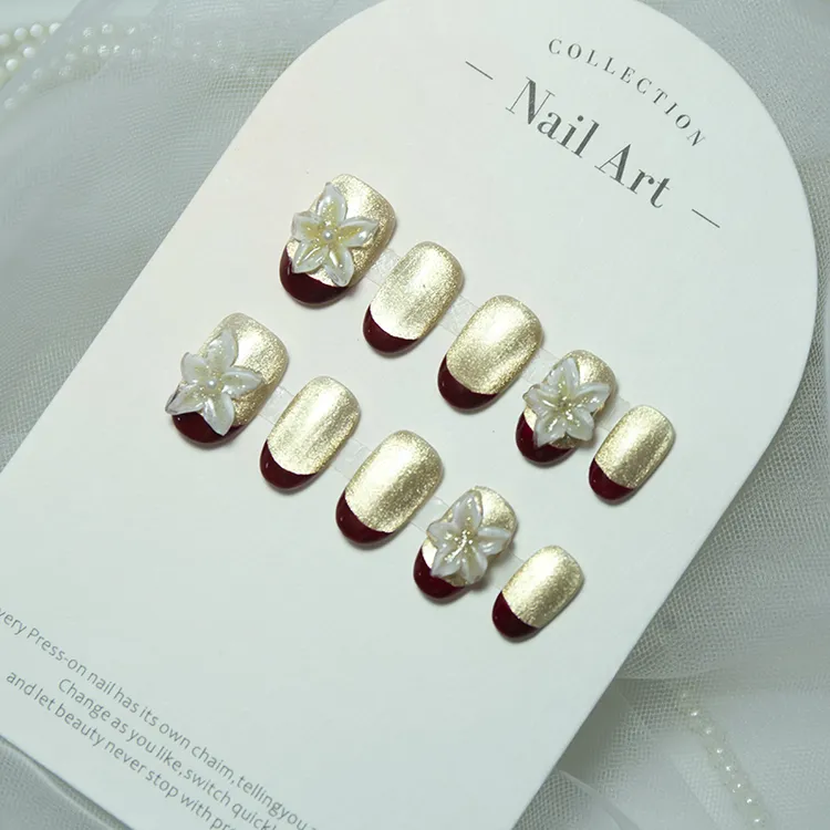 纯手工穿戴甲法式雕花爆闪猫眼白领酒红色气质显白短款美甲贴片