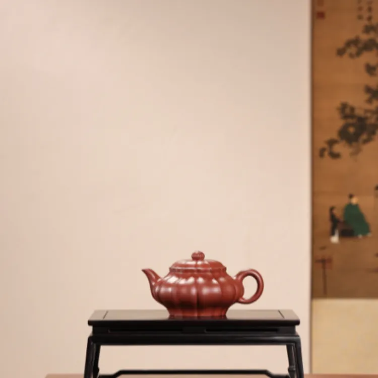 名称：【筋纹虚扁】 泥料：原矿底槽清 容量：290cc 作者：焦亚强