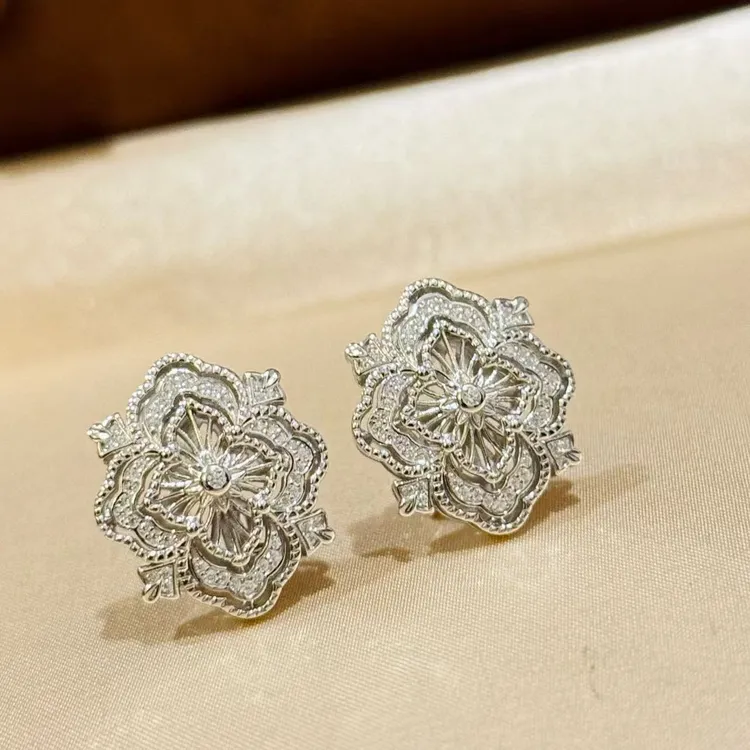 925银耳饰 S925纯银布契风四叶草歌剧院镂空花朵耳钉高级感复古法