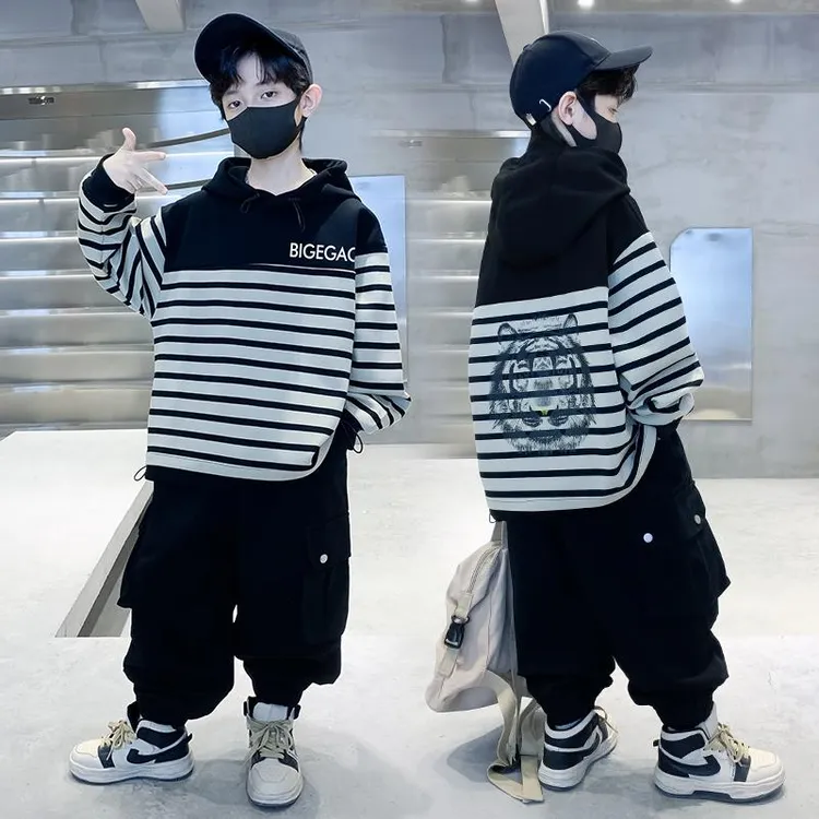 儿童装男童春装套装2025新款春秋款大童卫衣酷帅气男童秋装套装