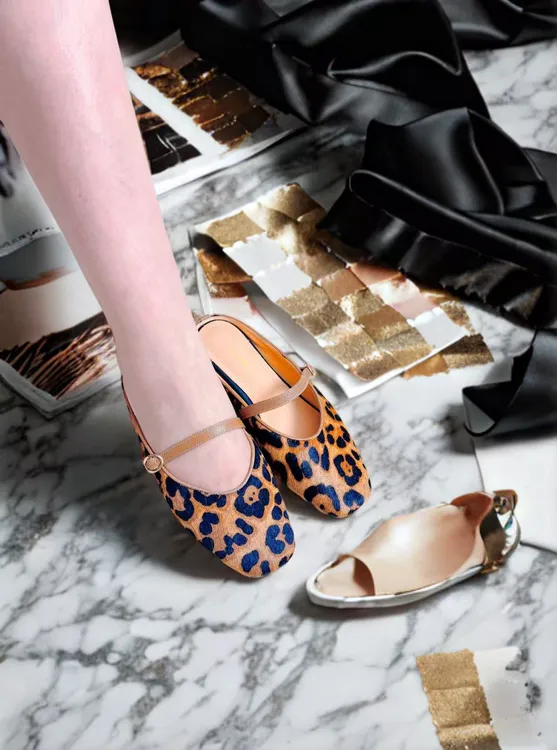 凉拖鞋圆头包头春季单鞋夏季豹纹浅口粘胶鞋鞋子女款爆款2025新款