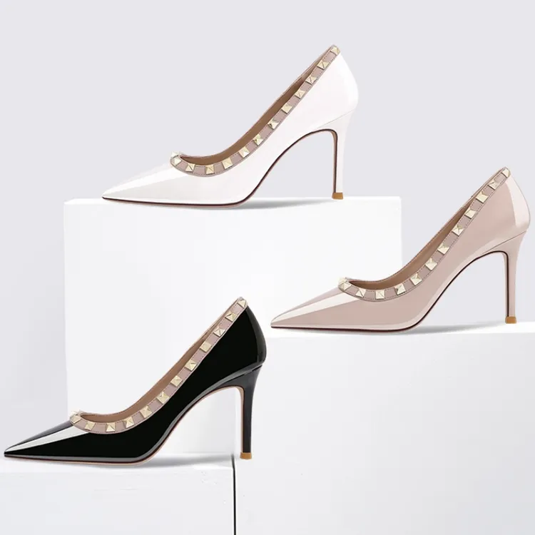 2026年新款细跟浅口尖头百搭铆钉黑色漆皮单鞋职业工作鞋高跟鞋女