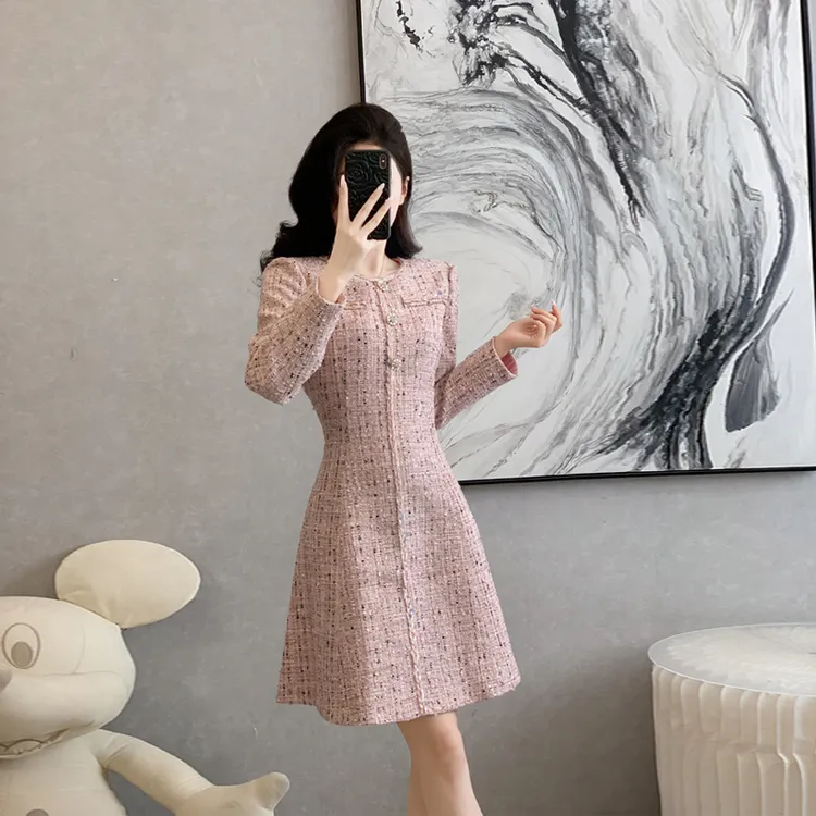 法式小香风连衣裙女2025秋季新款气质高级感名媛风收腰中长款裙子