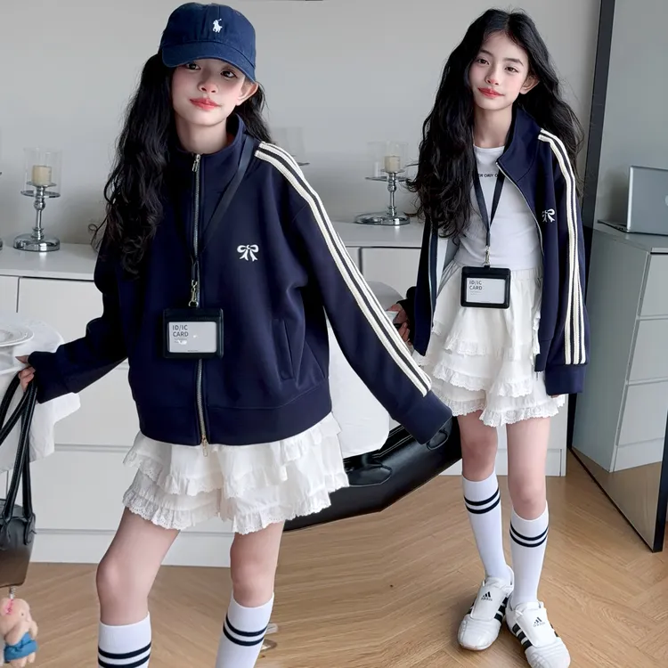 女童春秋运动外套2025新款洋气儿童装休闲女孩拉条绣花立领棒球服