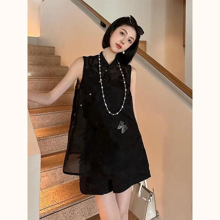 新中式女装2025夏装国风今年流行的时尚漂亮黑色马甲短裤两件套装