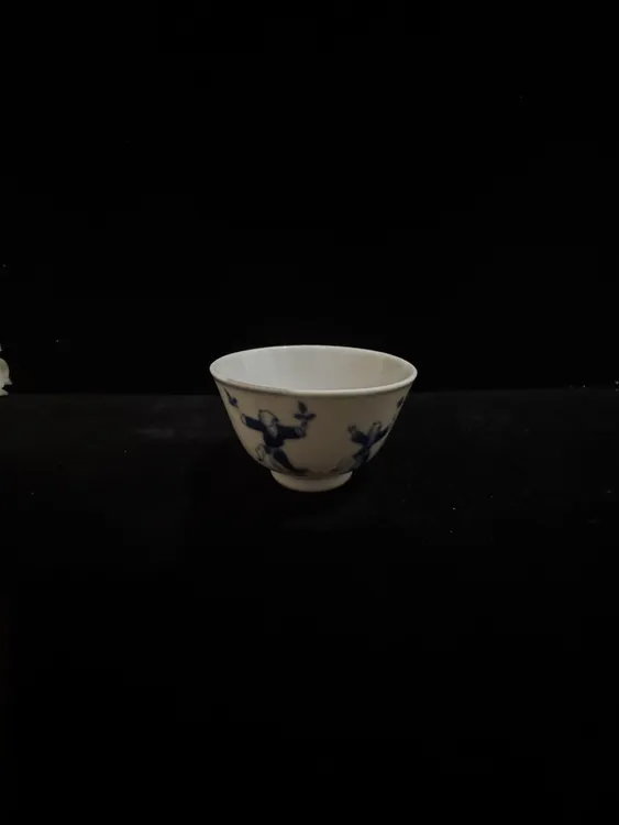 青花文物诗文杯  