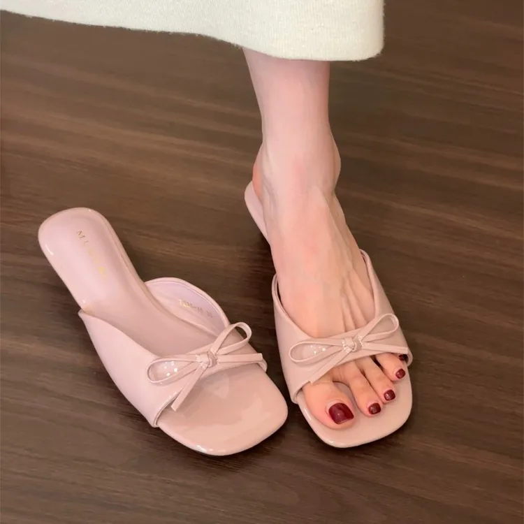 坡跟蝴蝶结裸色法式凉拖鞋女鞋子外穿2025新款夏季配裙子仙女凉鞋