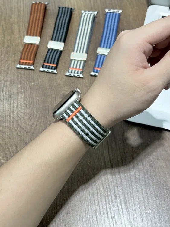 适用iwatch表带S10弹力条纹工装尼龙磁吸扣S8小众新款s9高级感男