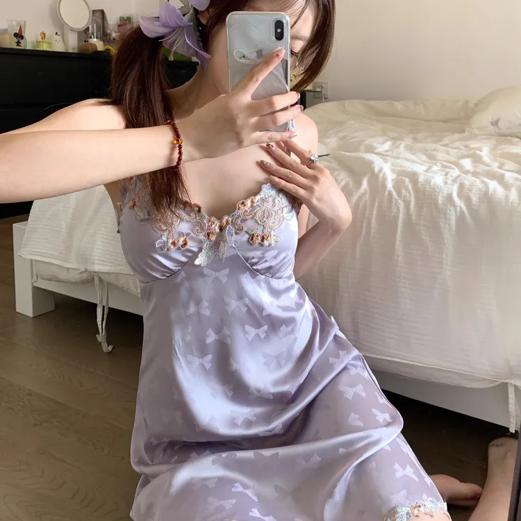 路约威格夏天纯欲风性感冰丝吊带睡裙女夏季带胸垫花边睡衣家居服
