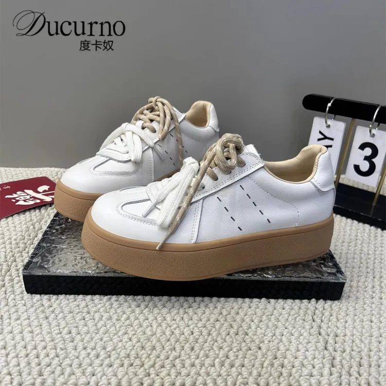 欧货厚底小白鞋女板鞋2025新款秋季透气防滑韩版学生小白鞋潮女鞋