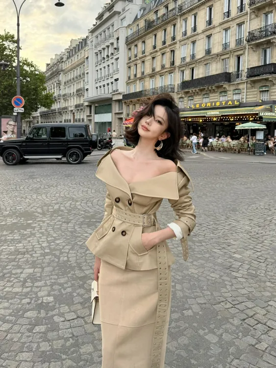 2025新款大开领翻领夹克新款饰腰带双排扣短风衣外套显瘦半裙套装