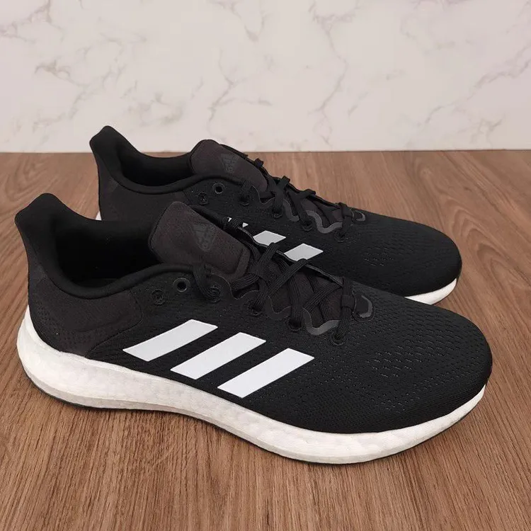  （直播断码专属）Adidas阿迪达斯正品男款防滑休闲运动跑鞋 GW4832