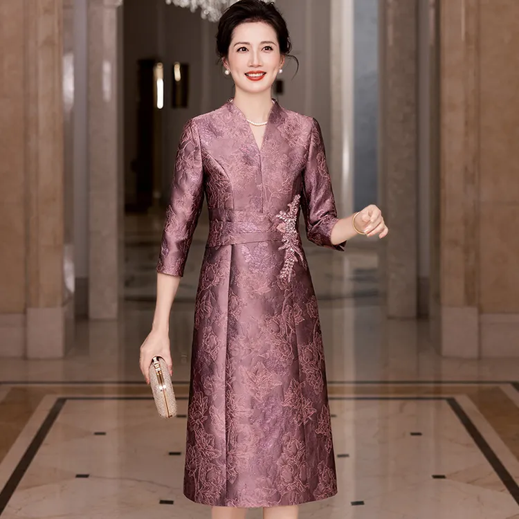高贵喜庆婆婆结婚旗袍嫁女儿妈妈婚宴敬酒礼服2025秋季新款连衣裙