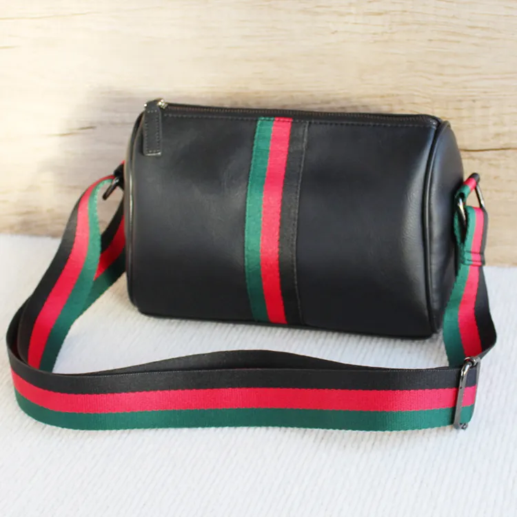 男士枕头包男包男女包单肩包2025新款软牛皮休闲条纹斜挎包皮小包