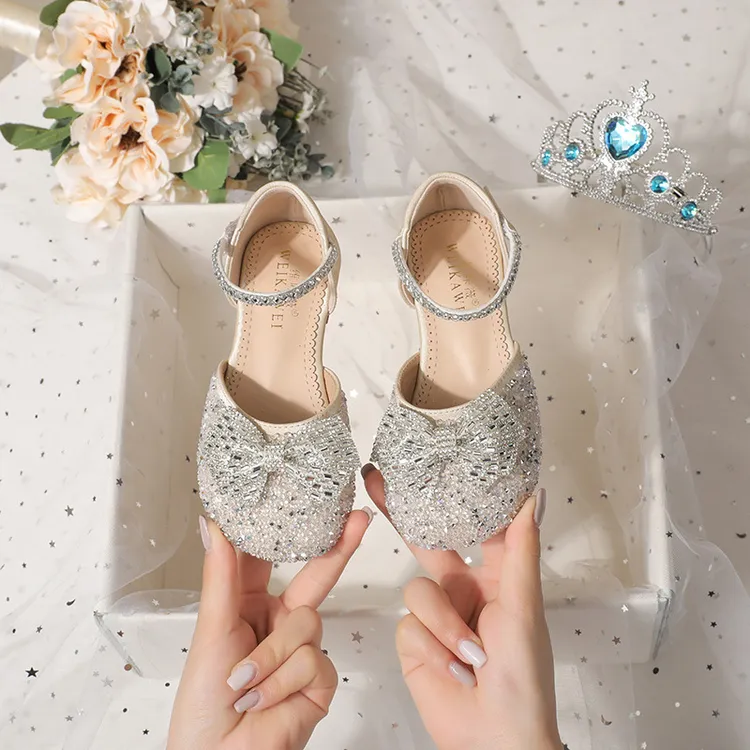 女童凉鞋包头公主鞋3-6岁春款宝宝软底单鞋百搭儿童小皮鞋水晶鞋