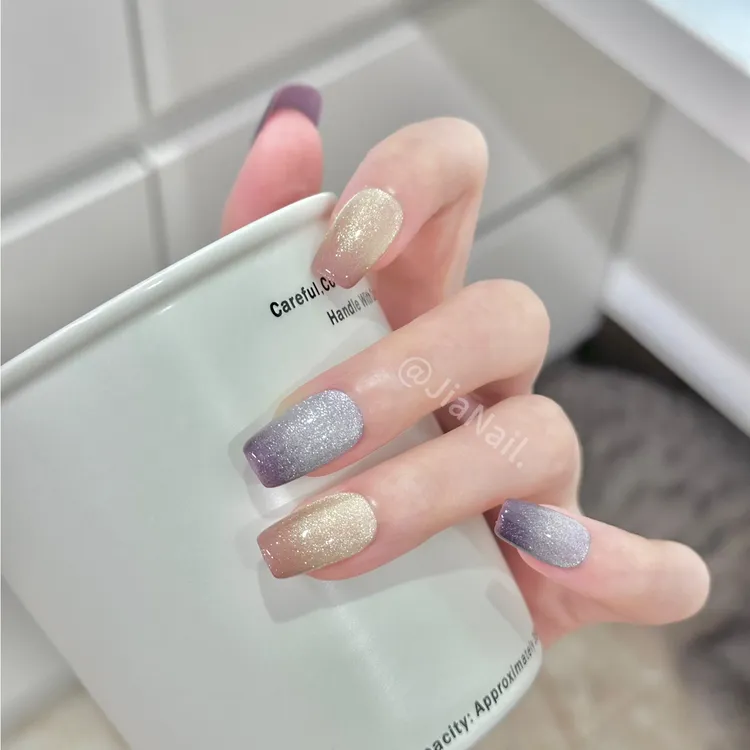 丁香芋泥 低饱和双色渐变鸳鸯美甲秋冬氛围感显白猫眼手工穿戴甲