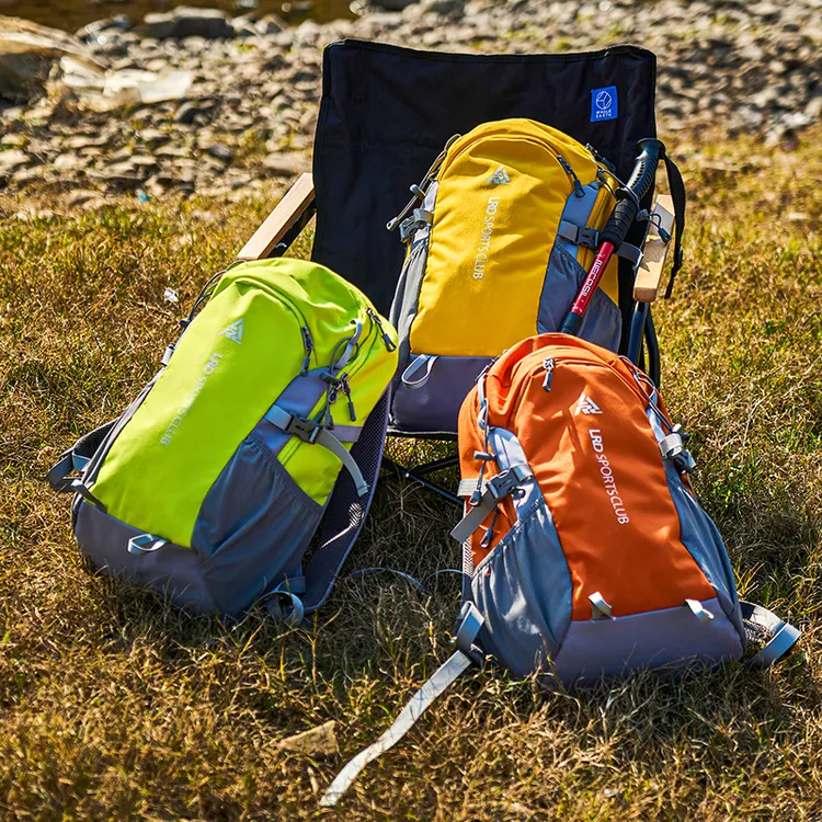 户外轻便登山包2025新款大容量徒步双肩包轻量化旅游背包男女旅行