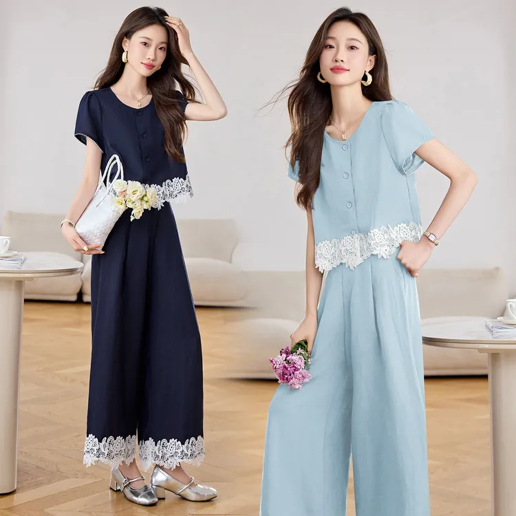 2025年夏季新款大码拼接蕾丝上衣微胖小香风百搭宽松休闲显瘦套装