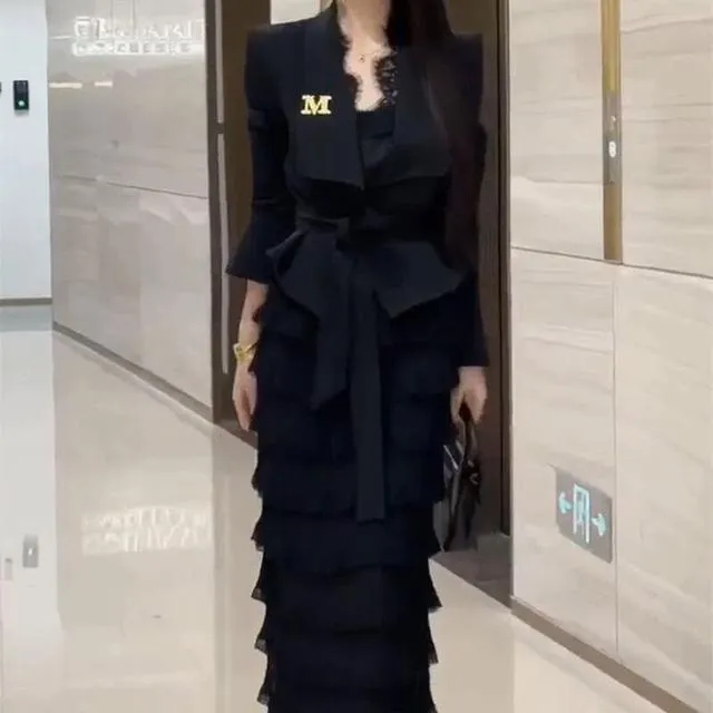 2025年早秋网红新款时尚高端气质设计感翻领外套+飘纱半裙套装女