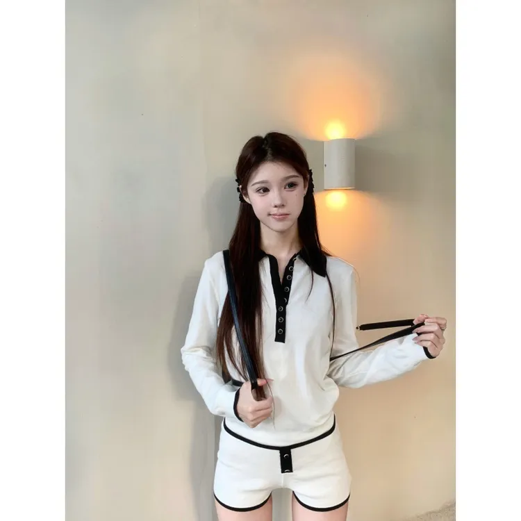 秋季新款韩系白色收腰绑带长袖毛衣上衣女针织短裤休闲时尚套装女