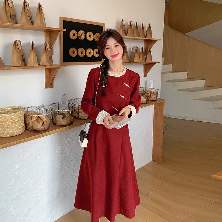 红色连衣裙女款爆款2025秋装小个子订婚伴娘裙子洋气时尚显瘦春秋