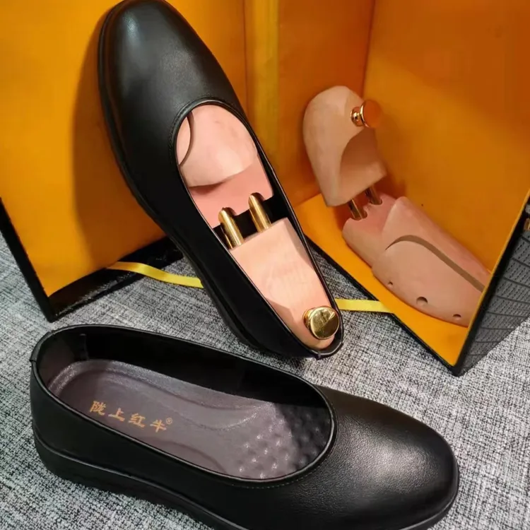 男鞋真皮皮鞋少数民族用品圆口鞋软底软面浅口透气轻便中老年8666