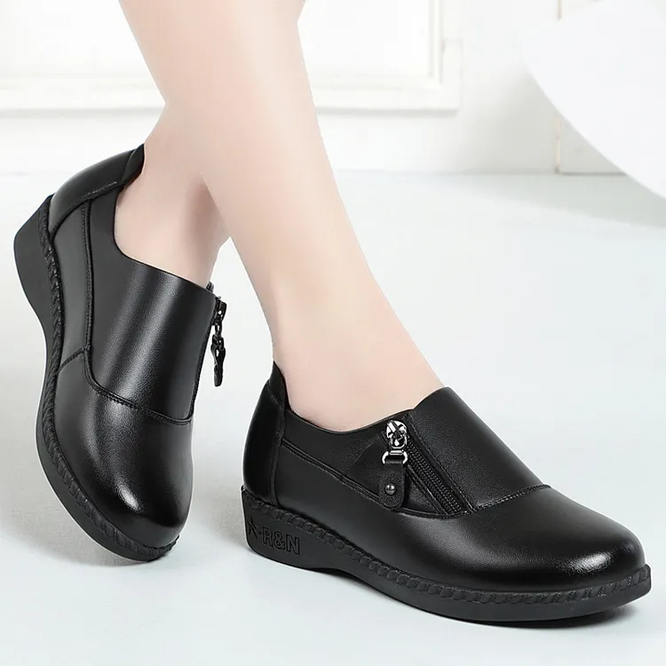 春秋新款牛皮软底深口加绒妈妈鞋一脚蹬平底舒适中老年女单鞋大码