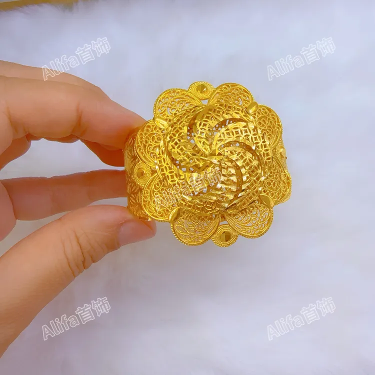 铜合金亚克力手镯 新款时尚金子同款手镯气质网红爆款婚礼佩戴