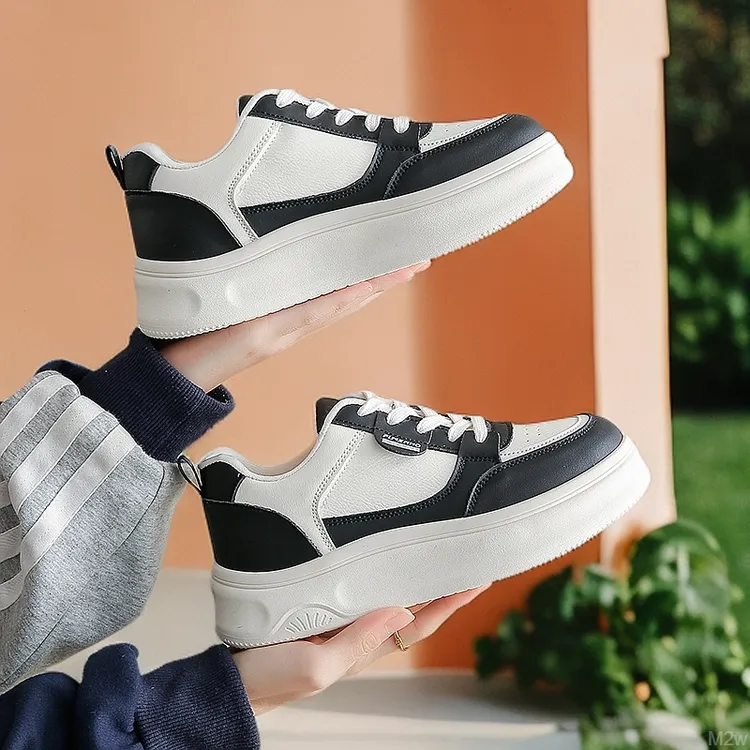 小白鞋女款新款今年2024爆款女士网红厚底休闲鞋百搭洋气小众板鞋