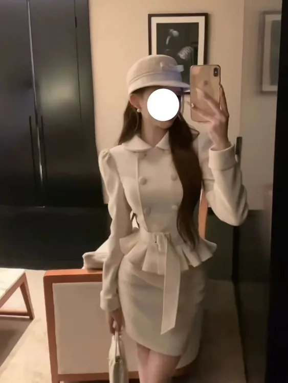 sisi酱"法式富家千金翻领收腰双排扣毛呢短外套女秋季包臀裙套装
