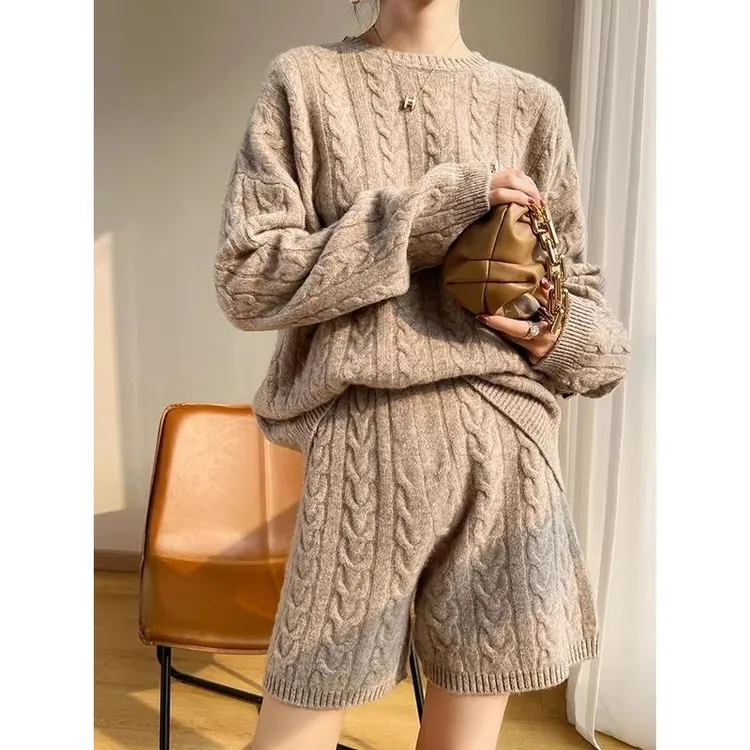 秋冬新款简单麻花针织品高腰短裤两件套宽松慵懒休闲针织品套