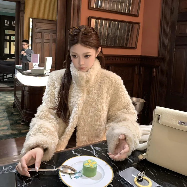 人造皮草 富人区4.0环保羊羔毛外套女立领中长款宽松加厚冬