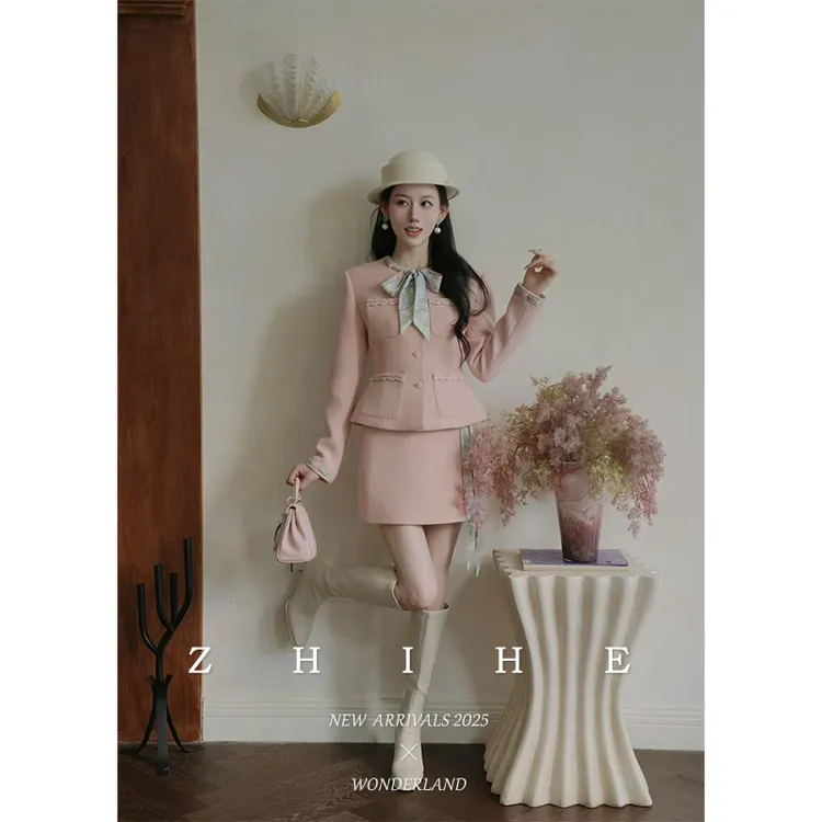 无艳一禾【甜茶香颂】法式静奢羊毛香风飘带装饰外套+半裙