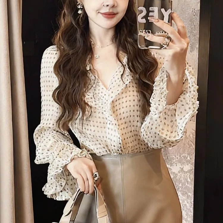 秋季新款波点装饰优雅宽松大码上衣女2025法式宽松显瘦韩系衬衫女