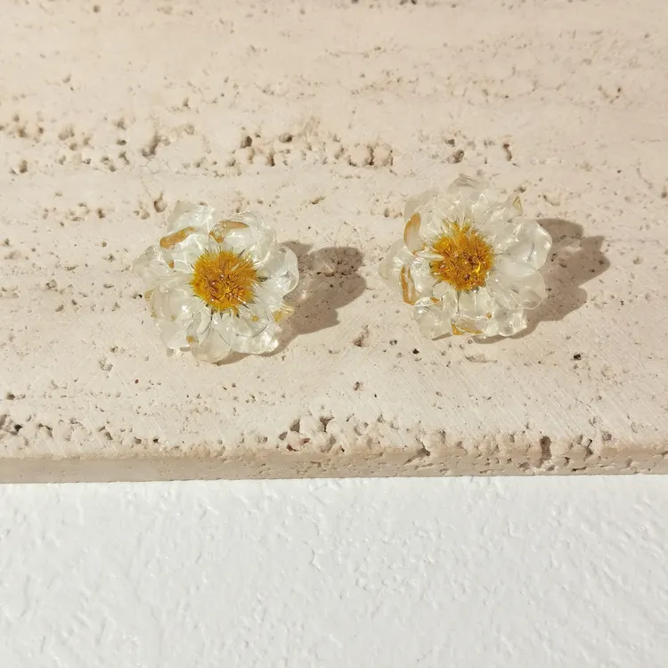 合金耳饰 甜可饰品 浪漫少女新出游清透雏菊耳钉