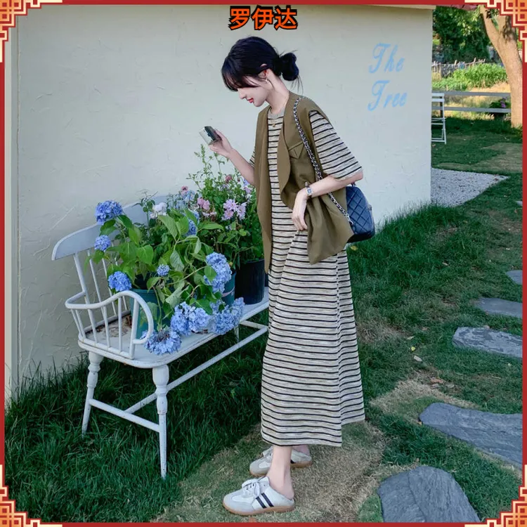 II感马甲条纹连衣裙女夏2025新款盐系轻熟t恤两件套装裙流行潮III