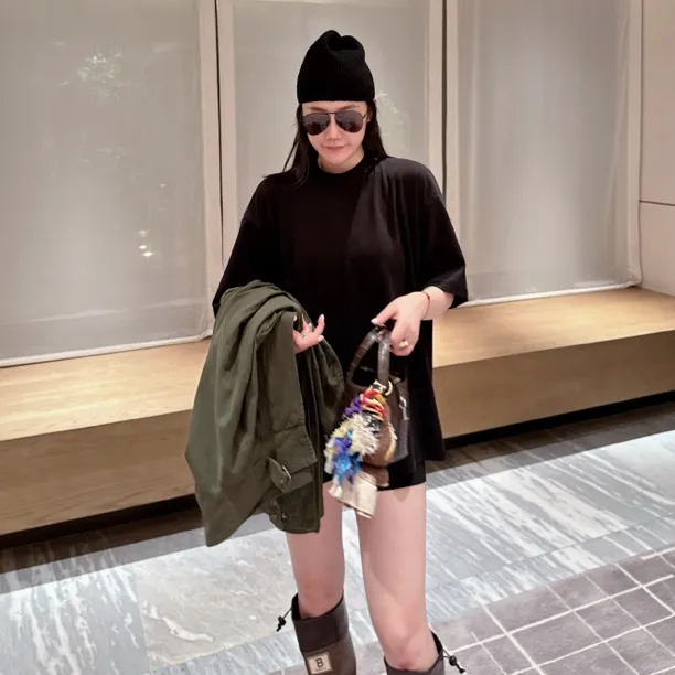 ZHOUFAFA|百搭圆领休闲宽松T黑色纯色